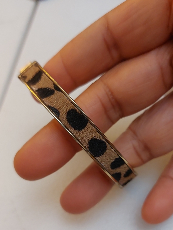LOFT Jewelry - LOFT Cheetah Leopard Faux Fur Inlay Gold Tone Hinged Bangle Bracelet
